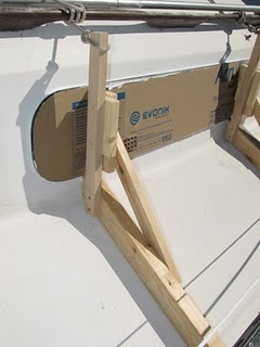 Bracing of Plexiglass Against Deck - Close Up 1